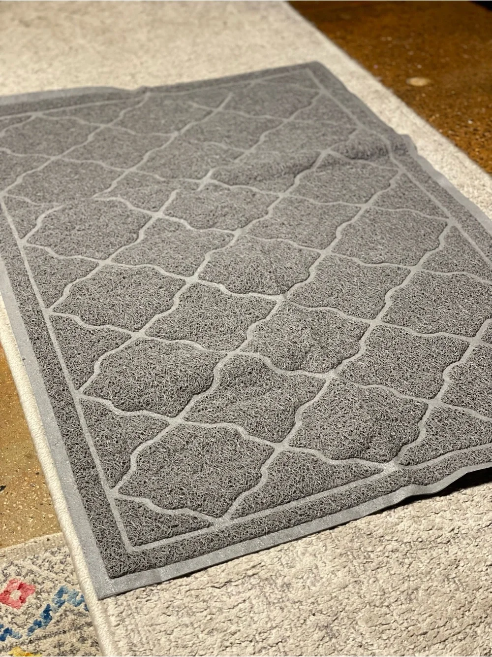 Extra Large Non-Slip Cat Litter Mat Gray Webbed Pattern for Effortless Cleaning